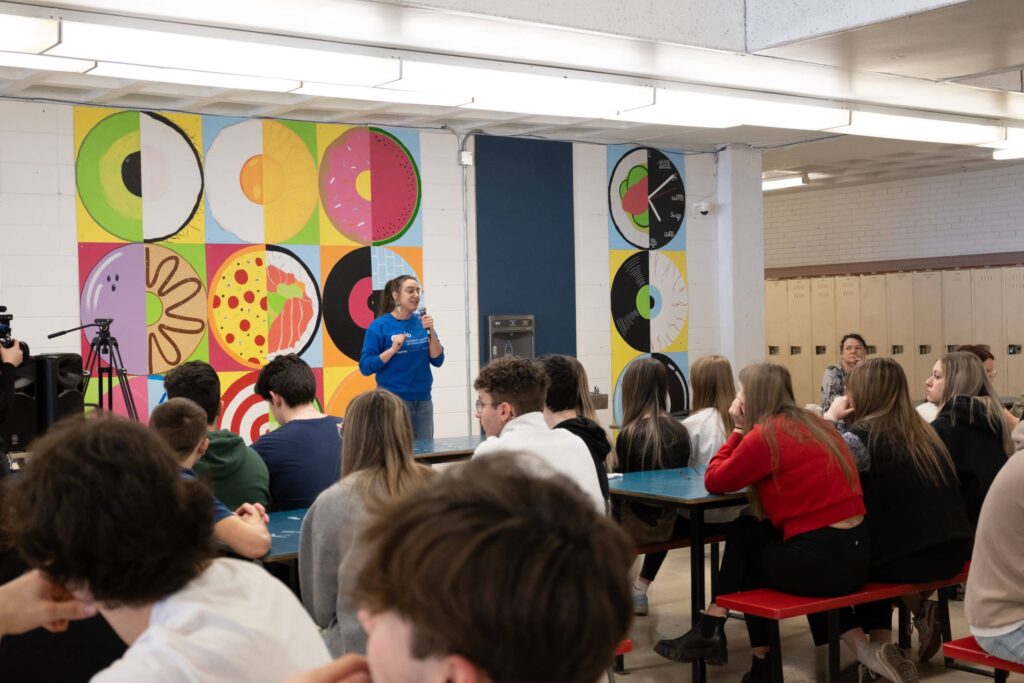 Plonge dans ton avenir : une tournée scolaire pour imaginer les carrières de demain!